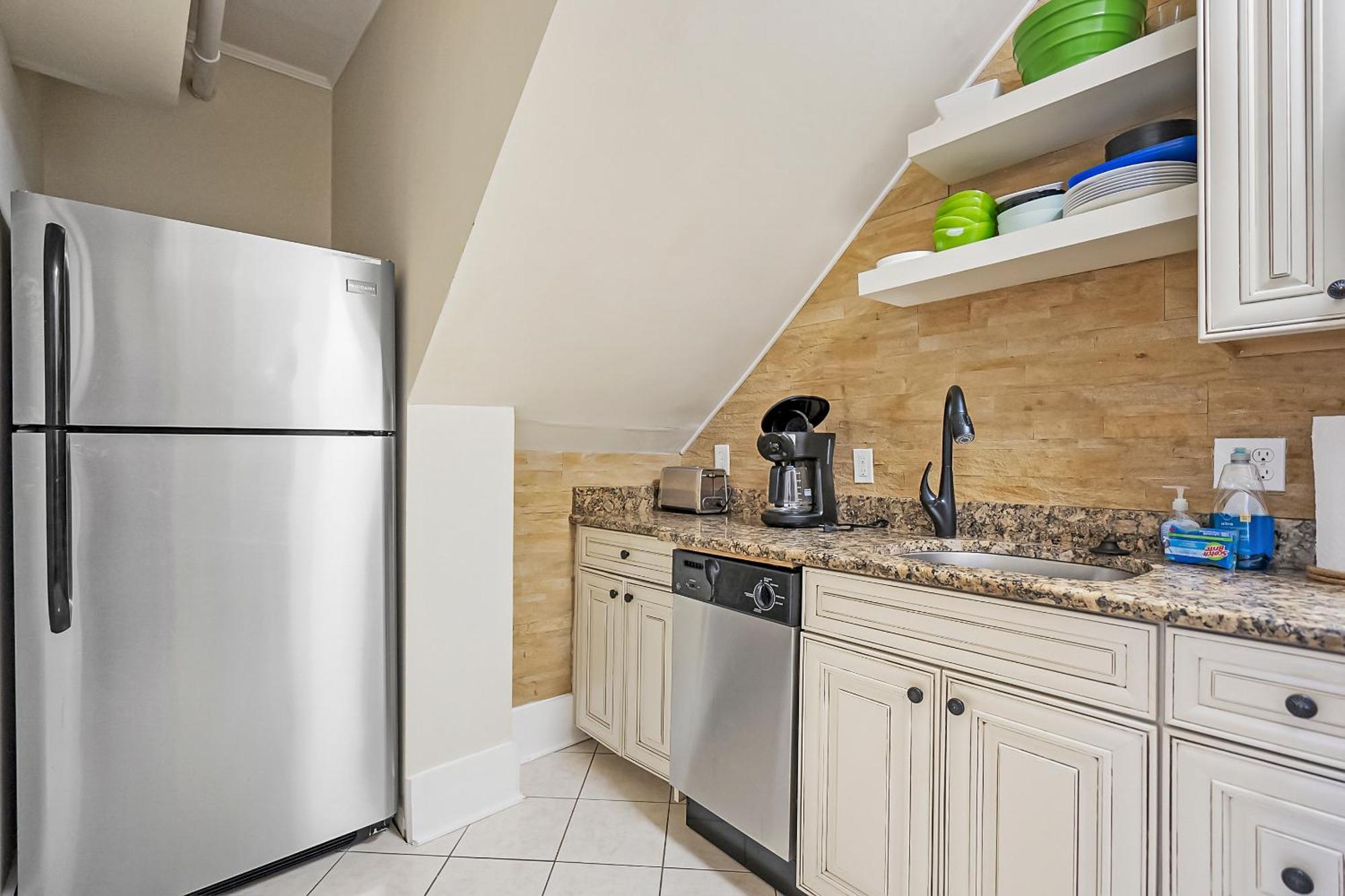 Apartment Mulvey #1 *